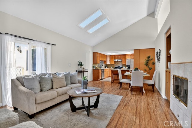 Detail Gallery Image 11 of 61 For 20122 Candleflame Ct, Walnut,  CA 91789 - 8 Beds | 6 Baths