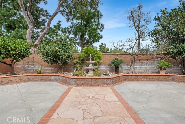 Detail Gallery Image 32 of 39 For 50 Linhaven, Irvine,  CA 92602 - 4 Beds | 2/1 Baths