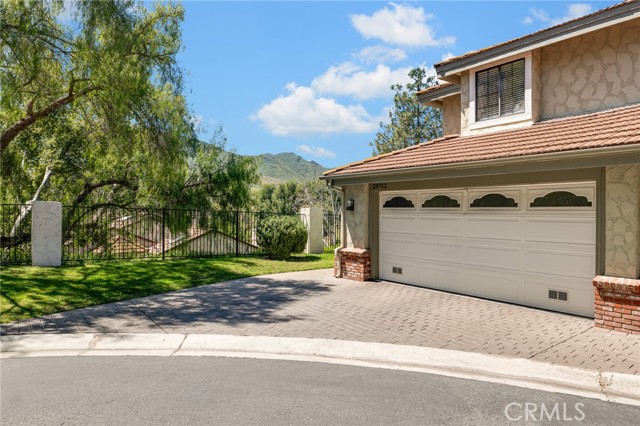 Detail Gallery Image 38 of 43 For 29752 Strawberry Hill Dr, Agoura Hills,  CA 91301 - 3 Beds | 3 Baths