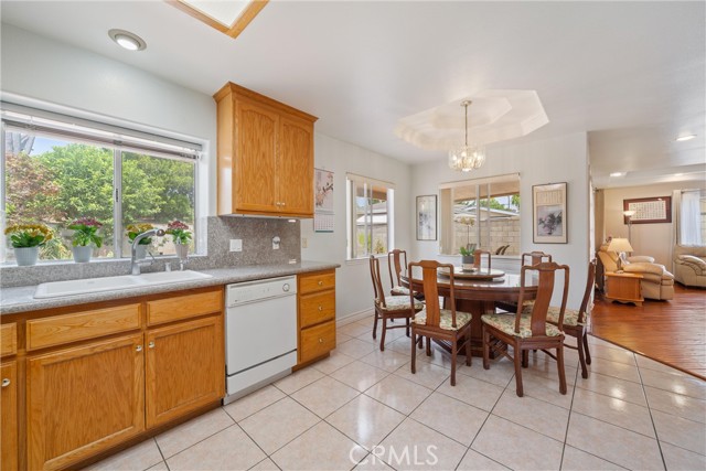 5939 N Vista Street, San Gabriel CA: https://media.crmls.org/medias/125015e7-e7bd-45af-a85f-4fce8fee583e.jpg
