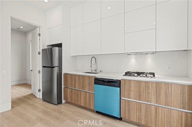 Detail Gallery Image 15 of 75 For 4532 Katherine, Sherman Oaks,  CA 91423 - 6 Beds | 6/1 Baths