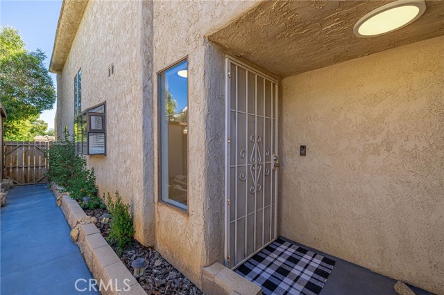 Detail Gallery Image 4 of 41 For 428 W Avenue J5 #21,  Lancaster,  CA 93534 - 2 Beds | 2 Baths