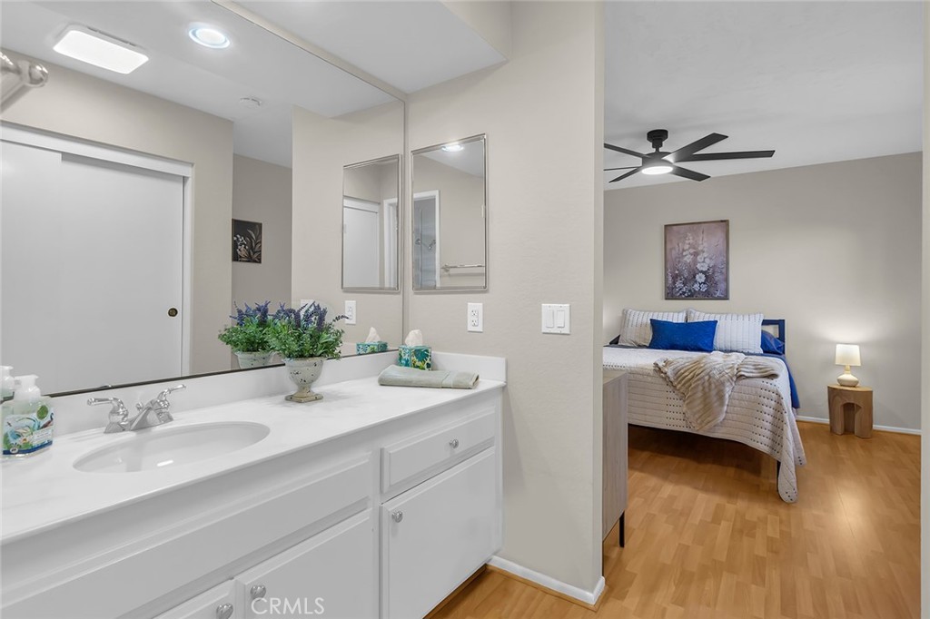 MLS #OC25257716 image #38