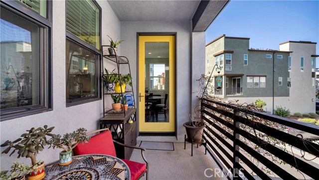 125 Allusion, Irvine CA: https://media.crmls.org/medias/12514db5-747d-4ef3-94ec-7acf3994eb35.jpg
