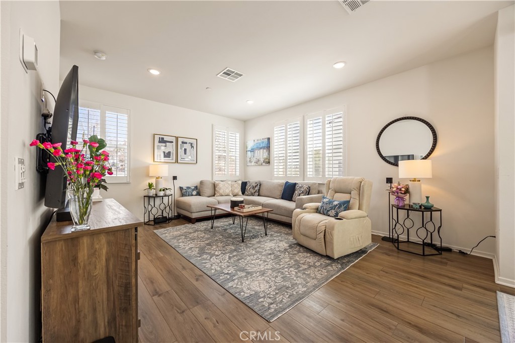 468 Carina Glen - photo 2