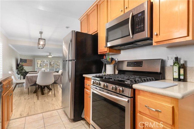 Detail Gallery Image 7 of 31 For 1321 Beryl St #101,  Redondo Beach,  CA 90277 - 3 Beds | 2/1 Baths