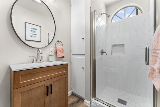 6557 E Walkerton Street, Long Beach CA: https://media.crmls.org/medias/1252f2eb-b2d9-4293-99b7-01b60f6995de.jpg