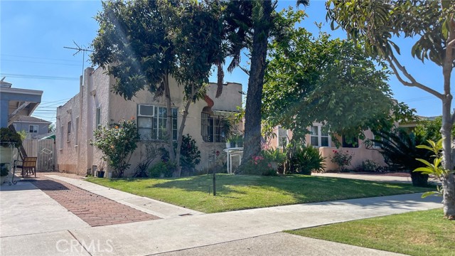 8933 Bowman Avenue, South Gate CA: https://media.crmls.org/medias/1252f7df-3625-4b9d-8101-c0290253d5f9.jpg