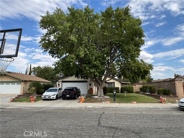 Detail Gallery Image 1 of 1 For 44644 11th St, Lancaster,  CA 93535 - 4 Beds | 2 Baths