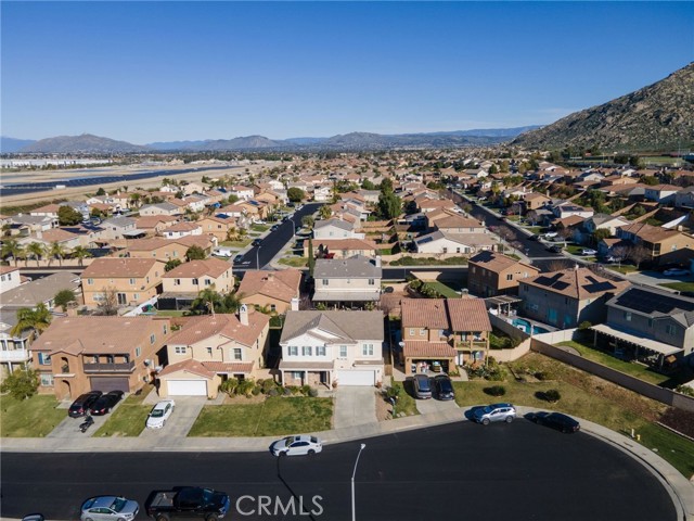 Detail Gallery Image 3 of 13 For 25962 via Elegante, Moreno Valley,  CA 92551 - 3 Beds | 2/1 Baths