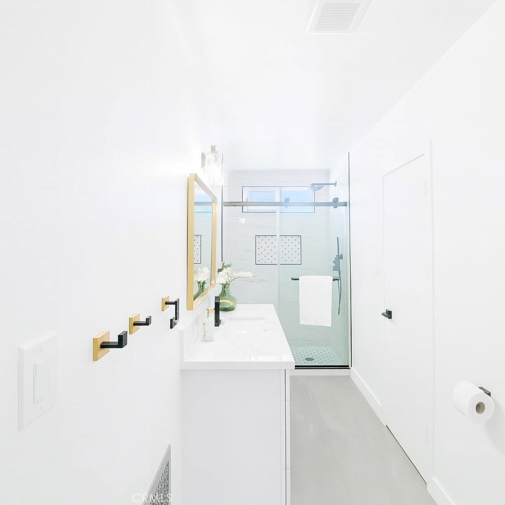 https://media.crmls.org/medias/125436f2-32c2-45b3-afc5-ebf42fef3a76.jpg?preset=X-Large