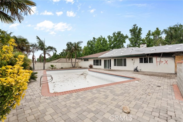 1754 N 1st Avenue, Upland CA: https://media.crmls.org/medias/125594ea-a062-4f5e-90f9-fd3d195771dc.jpg