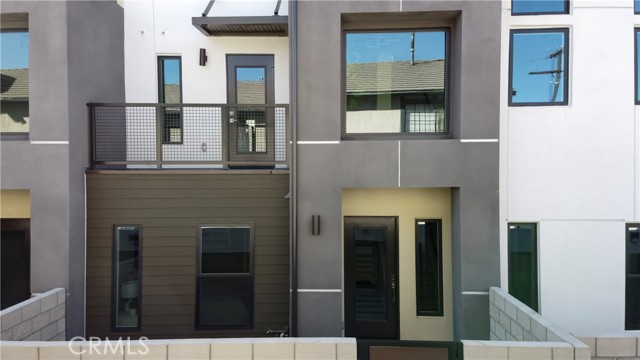 Pictures are of 3 BR model home @ 717 W Duarte Unit B