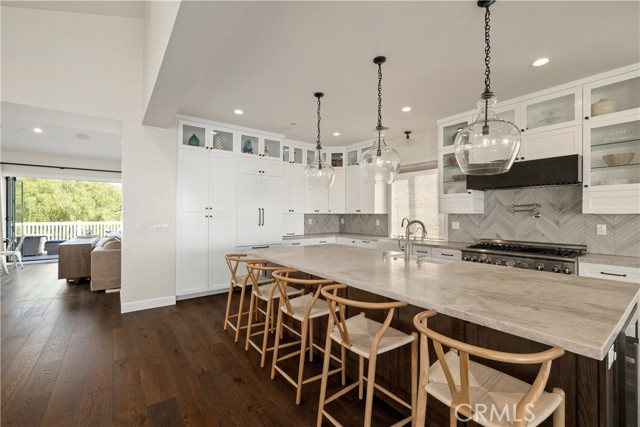 550 Helberta Avenue, Redondo Beach, California 90277, 5 Bedrooms Bedrooms, ,3 BathroomsBathrooms,Residential,Sold,Helberta,SB21204332