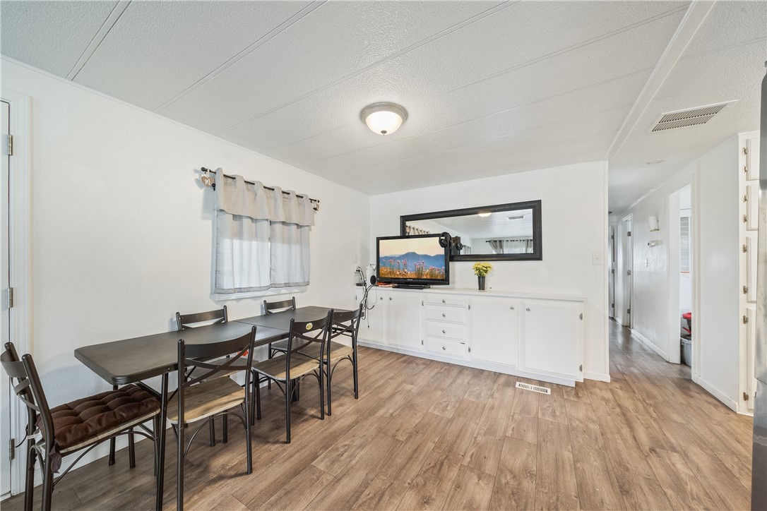 Detail Gallery Image 6 of 11 For 1455 S State St #354,  Hemet,  CA 92543 - 2 Beds | 2 Baths