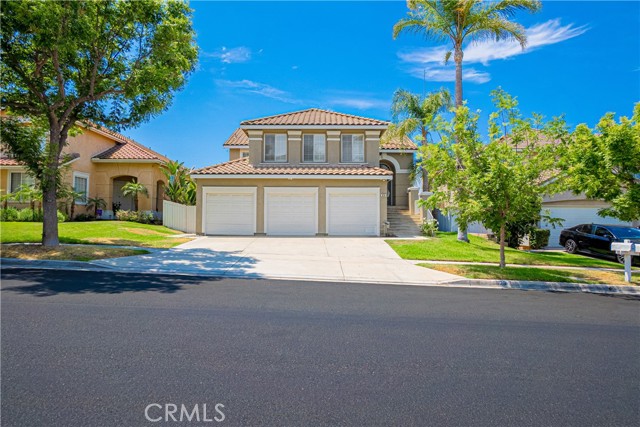 Detail Gallery Image 1 of 30 For 828 N Temescal Street, Corona,  CA 92879 - 4 Beds | 3 Baths