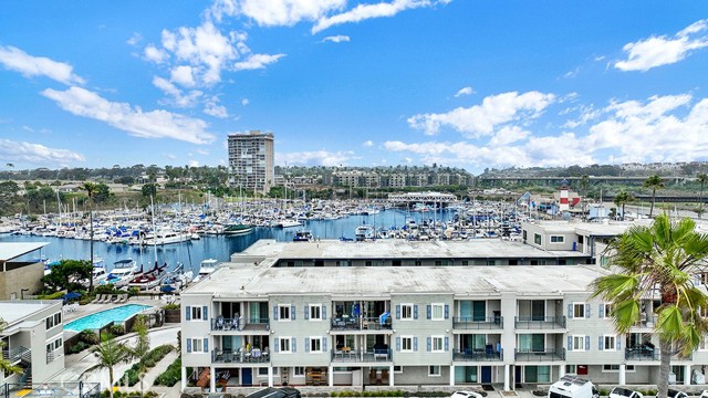 1202 N Pacific Street, Oceanside CA: https://media.crmls.org/medias/1255fd6a-2e5f-439b-8613-0391b75ee74e.jpg