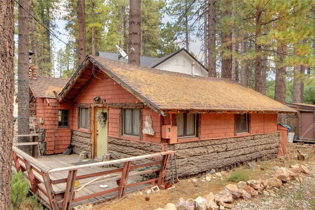 Detail Gallery Image 2 of 17 For 851 Jay Bird Ln, Big Bear Lake,  CA 92315 - 2 Beds | 1 Baths