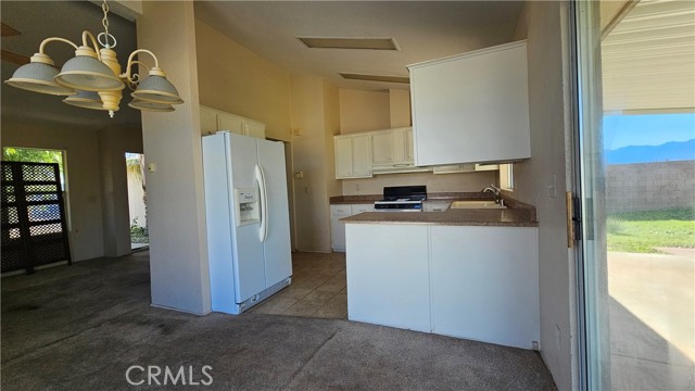 Detail Gallery Image 9 of 21 For 69525 5 Dillon, Desert Hot Springs,  CA 92241 - 3 Beds | 2 Baths