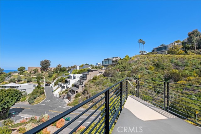 Detail Gallery Image 24 of 54 For 901 Summit Dr, Laguna Beach,  CA 92651 - 4 Beds | 3 Baths