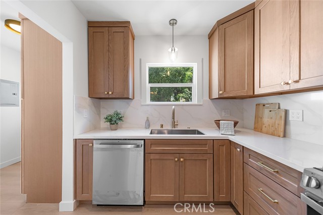 1951 Wagner Street, Pasadena CA: https://media.crmls.org/medias/1257e199-c11e-4676-96d0-2e2a5fe7a7b1.jpg