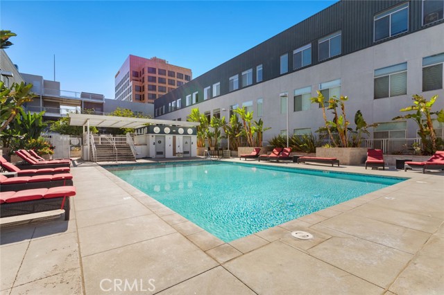 435 W Center Street Promenade, Anaheim CA: https://media.crmls.org/medias/1257f972-1ba1-42ef-81eb-5043ffd5e507.jpg