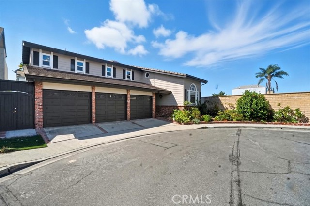 Detail Gallery Image 2 of 57 For 100 Electric Avenue, Seal Beach,  CA 90740 - 4 Beds | 3 Baths