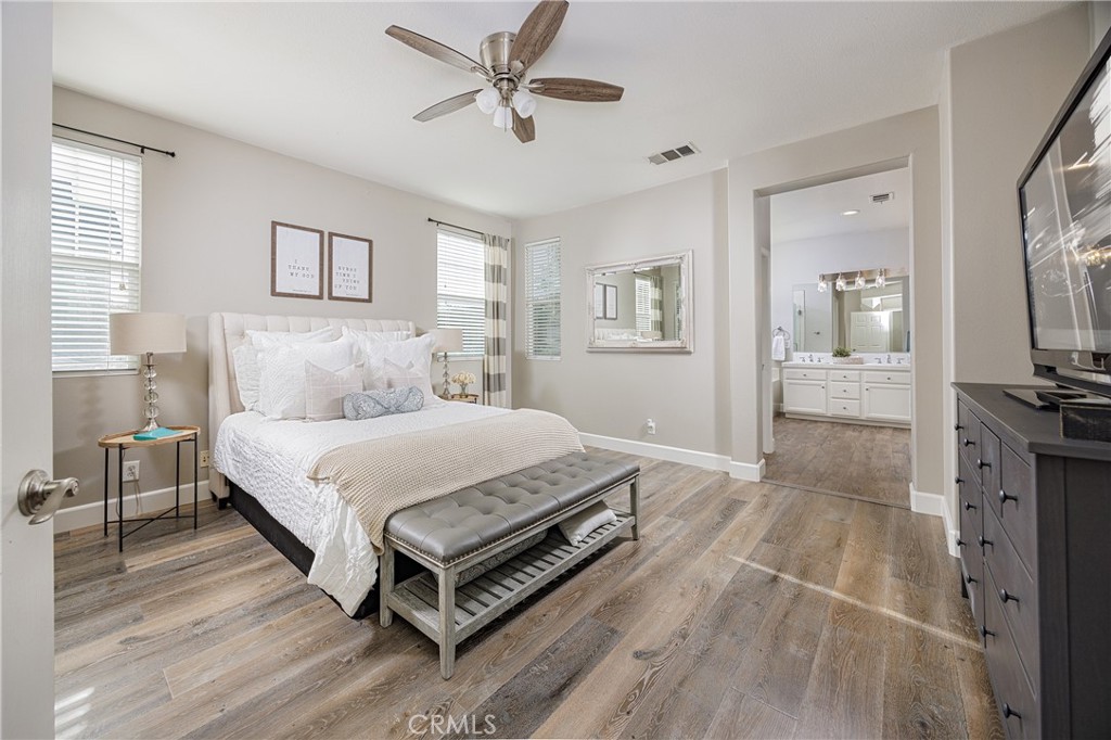 12587e4e E22d 47e3 A925 37e0c74c282f