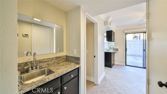 Detail Gallery Image 8 of 42 For 1013 W Linden St #5,  Riverside,  CA 92507 - 2 Beds | 1/1 Baths