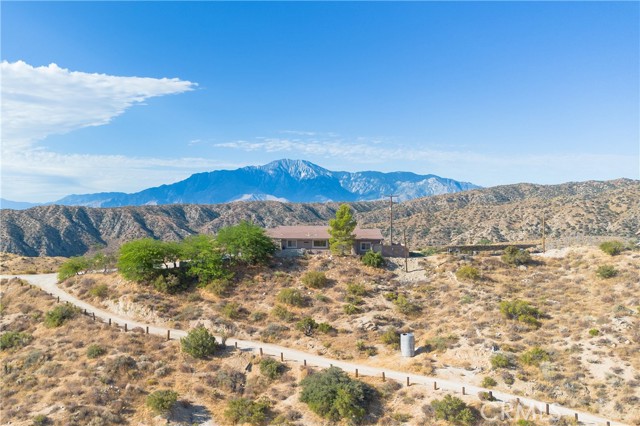 Detail Gallery Image 3 of 38 For 48823 Tamarisk Dr, Morongo Valley,  CA 92256 - 2 Beds | 2 Baths