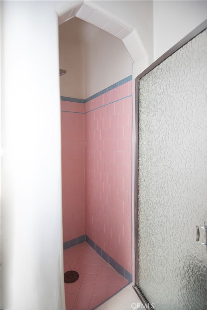 https://media.crmls.org/medias/125937af-998d-42e7-b8f8-1172a4942702.jpg?preset=X-Large