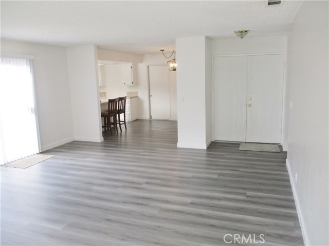 Detail Gallery Image 13 of 31 For 16999 Lorene Dr, Victorville,  CA 92395 - 3 Beds | 2 Baths