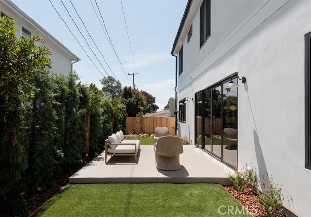 1594 Redlands Place, Costa Mesa CA: https://media.crmls.org/medias/1259971f-6d17-47ee-a900-de1f9ed156a2.jpg