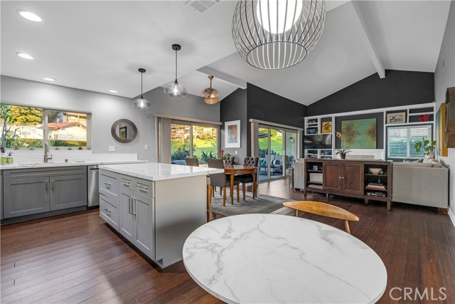 Detail Gallery Image 5 of 30 For 8412 Calle Carabe St, Rancho Cucamonga,  CA 91730 - 2 Beds | 2 Baths