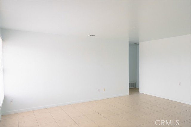 7815 Cunningham Street, Highland CA: https://media.crmls.org/medias/125a6e72-b8ad-428c-8034-b47ba64c45c4.jpg