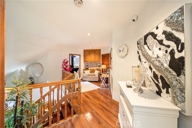 Detail Gallery Image 32 of 57 For 15562 Bronco, Canyon Country,  CA 91387 - 4 Beds | 4 Baths