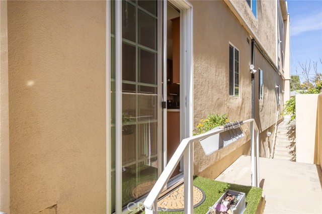 Detail Gallery Image 27 of 55 For 11445 Moorpark, Studio City,  CA 91602 - 2 Beds | 2/1 Baths