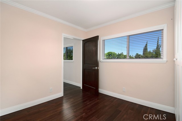 Detail Gallery Image 25 of 42 For 6508 Moorcroft Ave, Woodland Hills,  CA 91303 - 5 Beds | 3/1 Baths