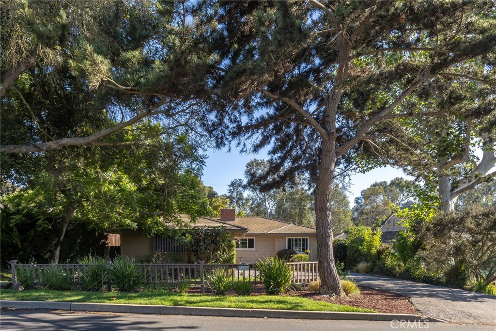Picture of Palos Verdes Estates, CA 90274