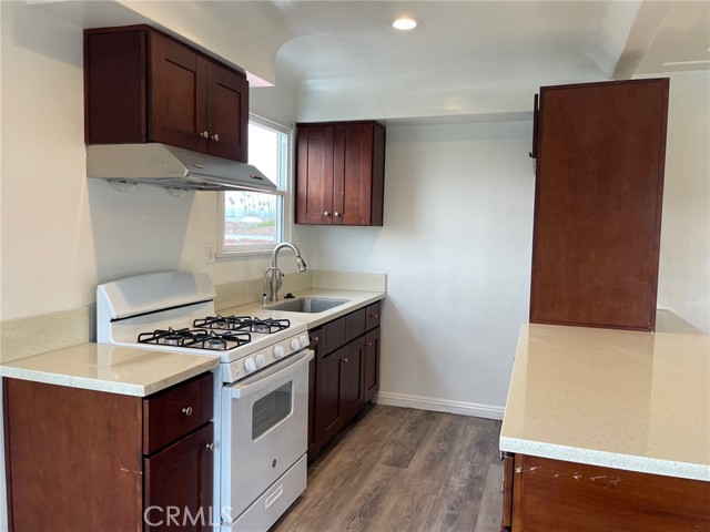 Detail Gallery Image 6 of 15 For 3968 Arlington Ave #1/2,  Los Angeles,  CA 90008 - 1 Beds | 1 Baths
