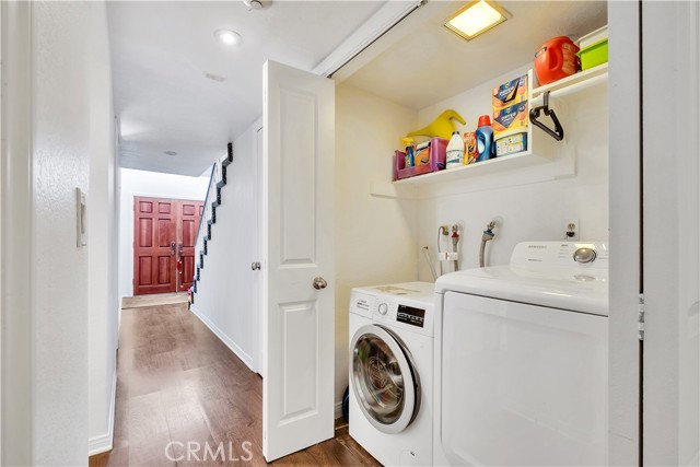 Detail Gallery Image 29 of 40 For 114 S Prospect #6,  Redondo Beach,  CA 90277 - 3 Beds | 2/1 Baths