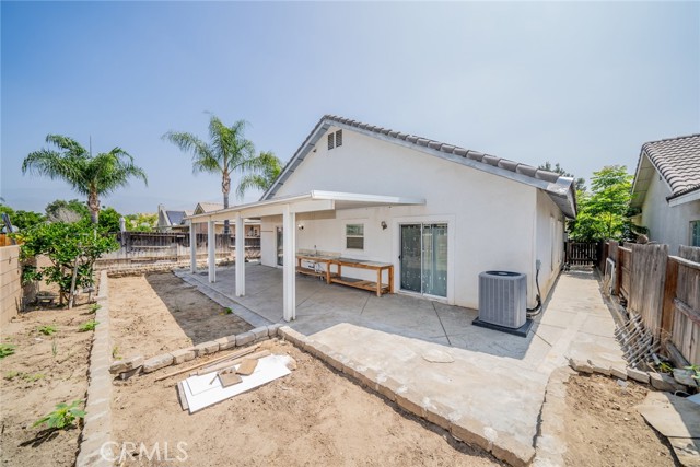 7404 Marshall Court, Highland CA: https://media.crmls.org/medias/125e06c9-4739-4371-8a00-41d63498161b.jpg