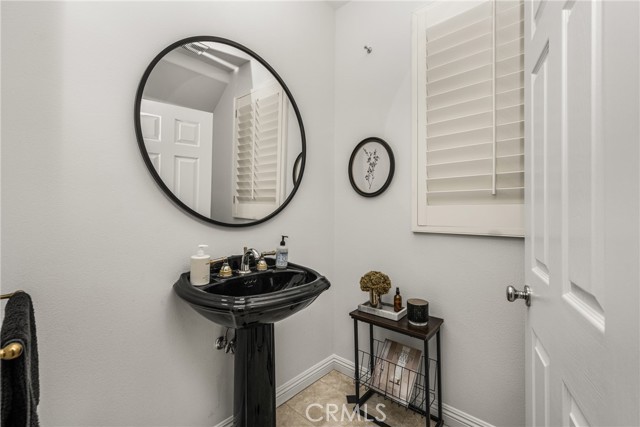 Detail Gallery Image 11 of 18 For 602 Larkspur Ave a,  Corona Del Mar,  CA 92625 - 3 Beds | 2/1 Baths