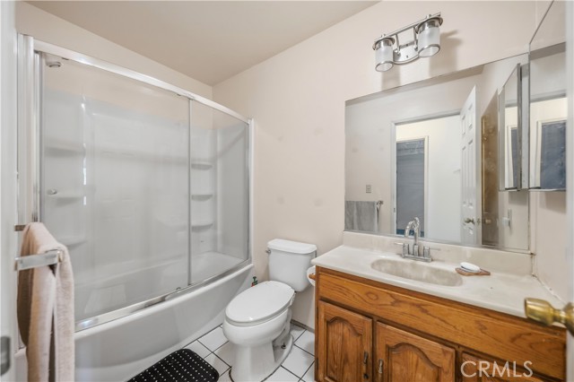 Detail Gallery Image 23 of 28 For 40 W Zane St, Long Beach,  CA 90805 - 4 Beds | 2 Baths