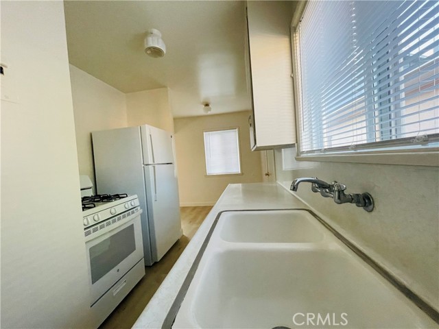 Detail Gallery Image 4 of 11 For 731 S Almansor, Alhambra,  CA 91801 - 1 Beds | 1 Baths