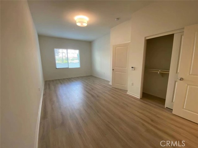 143 Frame, Irvine CA: https://media.crmls.org/medias/12607509-017e-4086-829c-d68080afa1ae.jpg