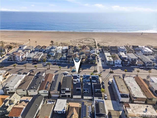 Detail Gallery Image 5 of 58 For 820 W Balboa Bld, Newport Beach,  CA 92661 - 5 Beds | 4/2 Baths