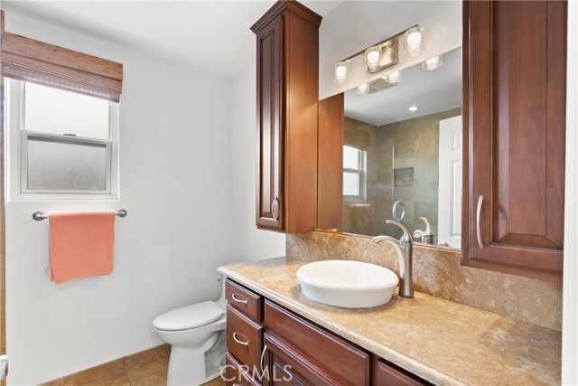 Detail Gallery Image 23 of 34 For 347 E 18th St #C,  Costa Mesa,  CA 92627 - 3 Beds | 2/1 Baths
