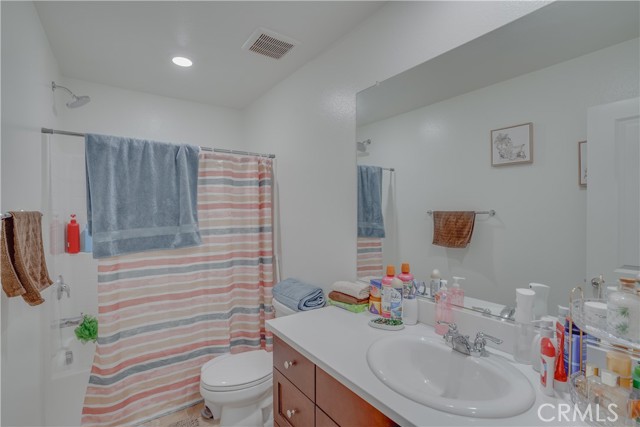 1963 Old Steel Way, Hemet CA: https://media.crmls.org/medias/12610a47-5681-4e62-8f1f-da08a6eeddcc.jpg