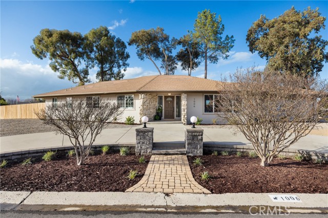 Detail Gallery Image 2 of 34 For 1006 Eagle Ct, Paso Robles,  CA 93446 - 3 Beds | 2 Baths